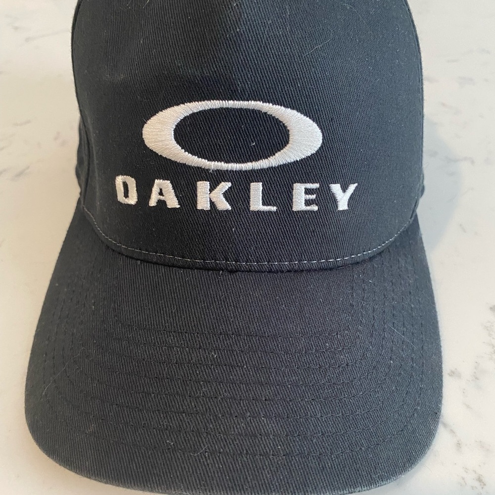 Oakley SnapBack hat